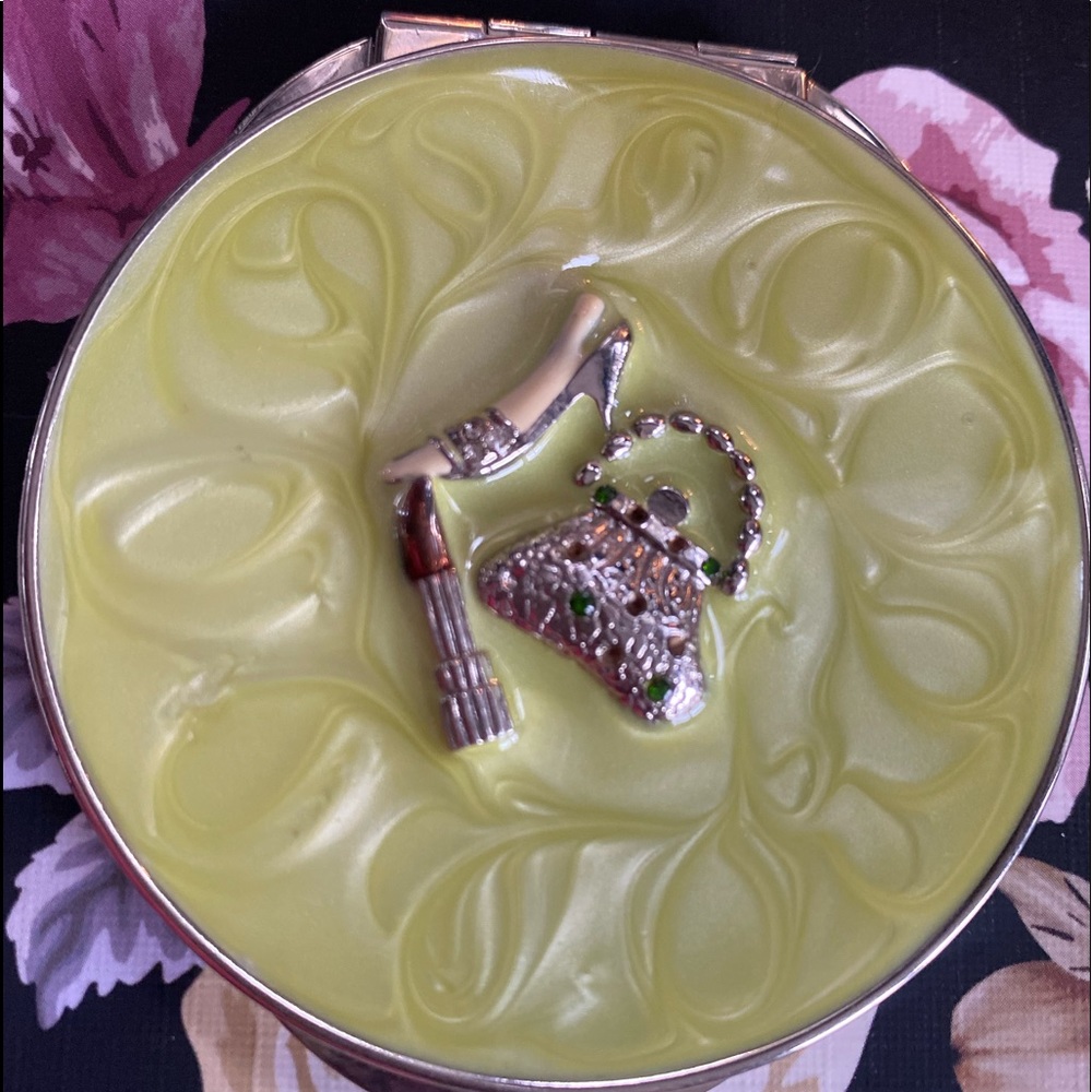 Compact purse mirror